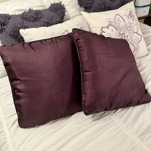 Pillow Set - Picture 2 of 7